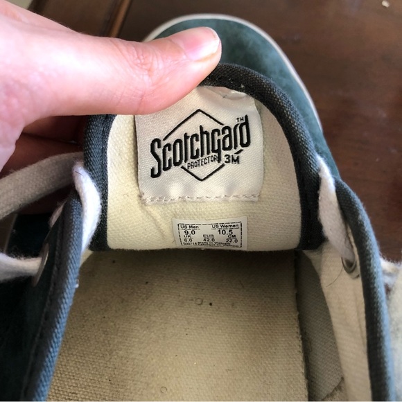 VANS Green Suede low-top Sneakers (size 9.0 Men/ 10.5 Women) - Picture 6 of 10